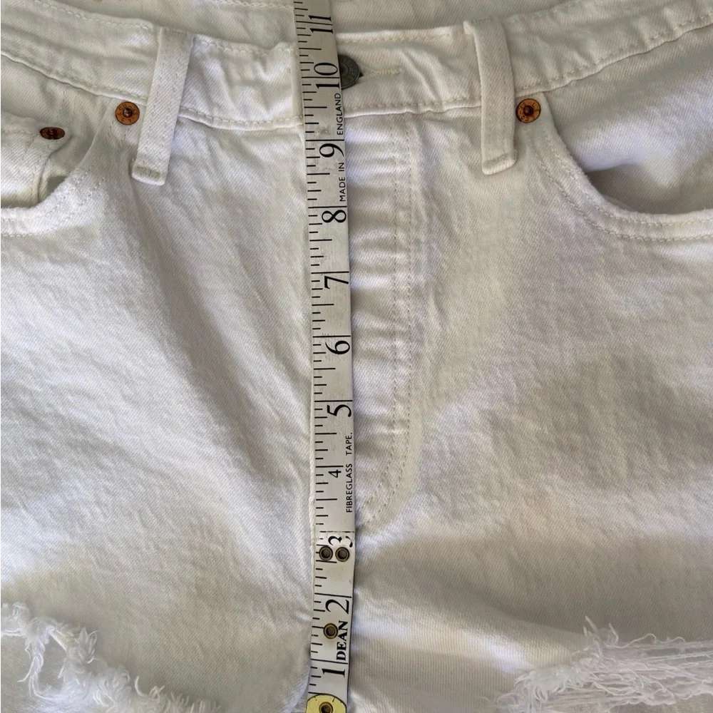 Levi's 501 Original High Rise White Denim Cutoff Shorts Size 28 - Picture 11 of 11